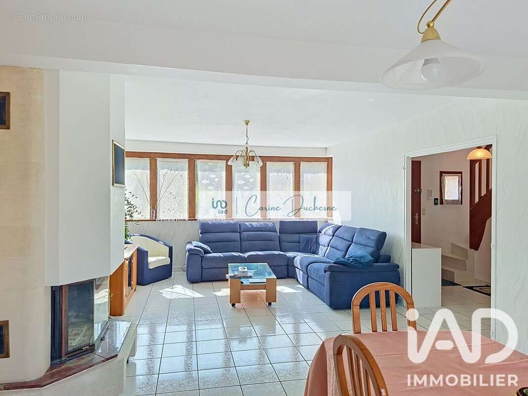 Maison 143 m² à Sainte-Colombe  - photo 5