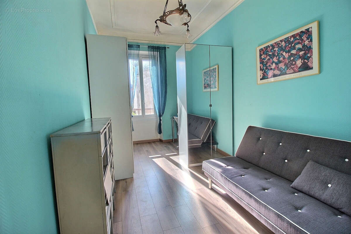 Appartement à MARSEILLE-6E