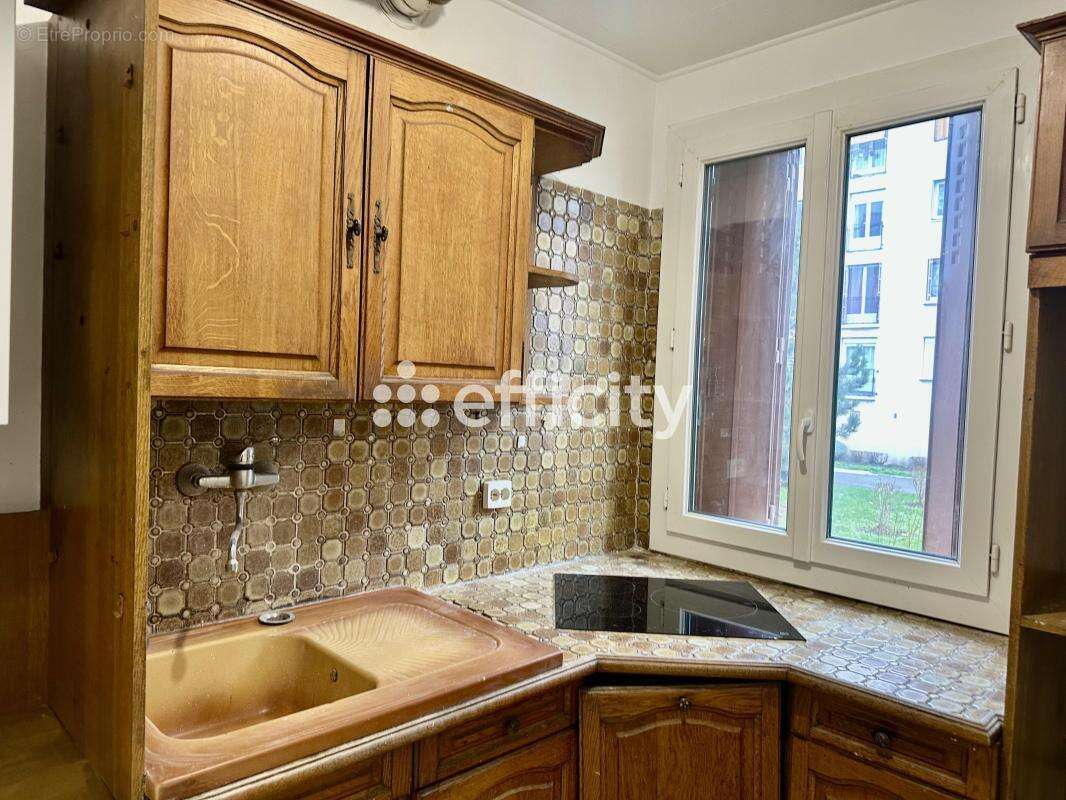 Appartement à LE BLANC-MESNIL