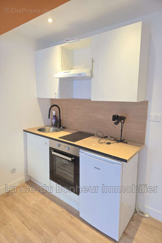 Appartement 90 m² à Allemagne-En-Provence  - photo 2