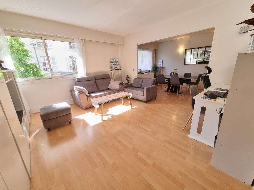 Appartement à LEVALLOIS-PERRET