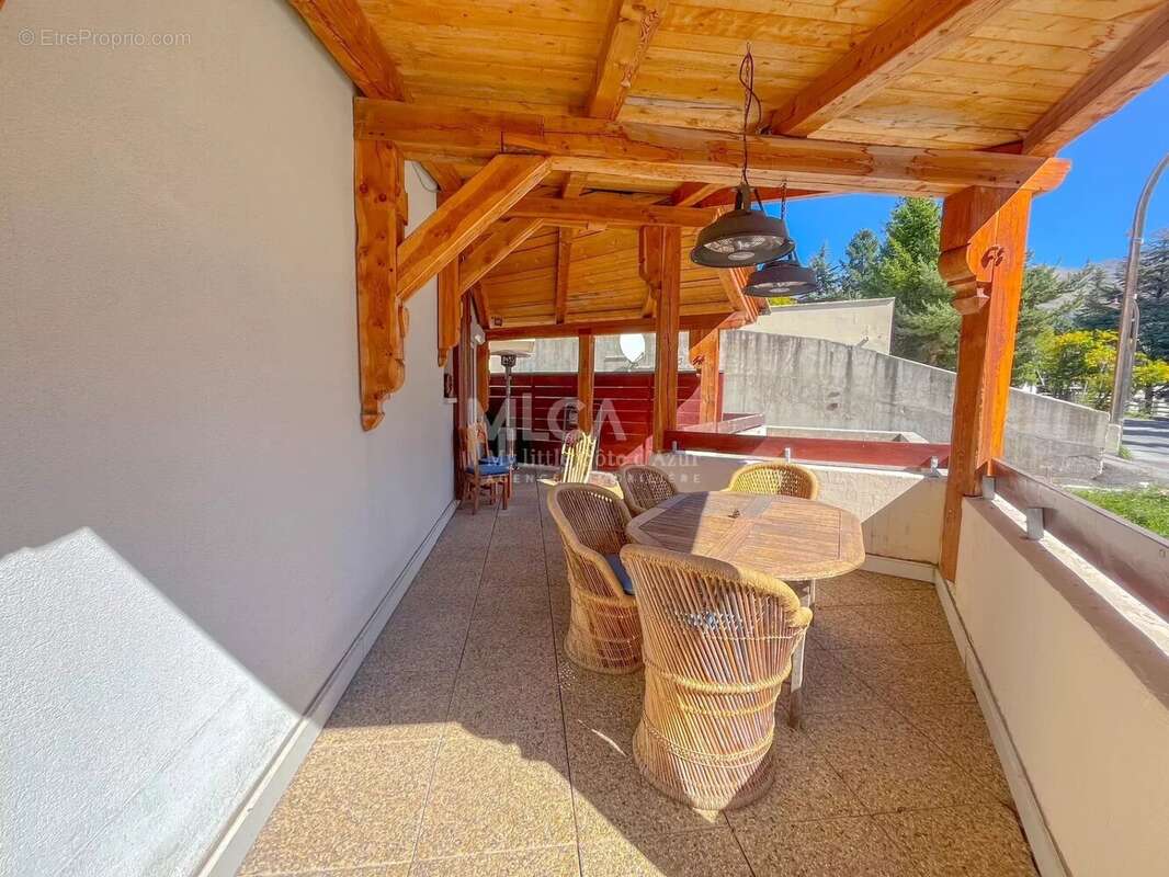 Appartement à SAINT-ETIENNE-DE-TINEE