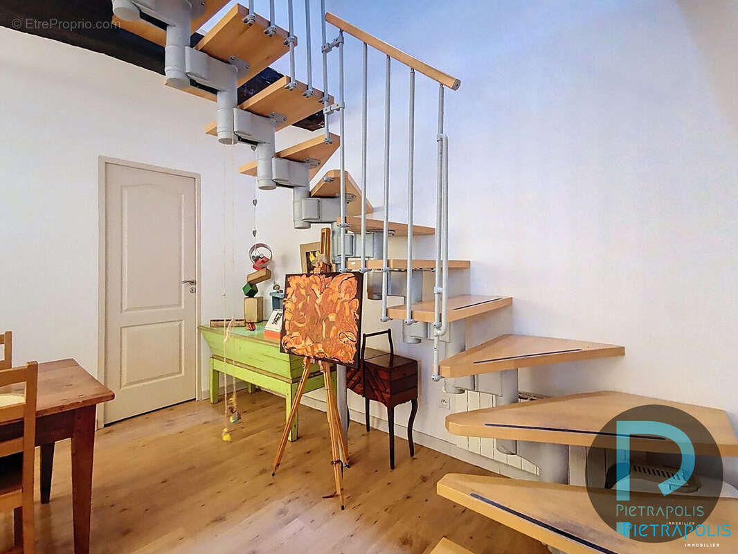 accés étage  - Appartement à MACON