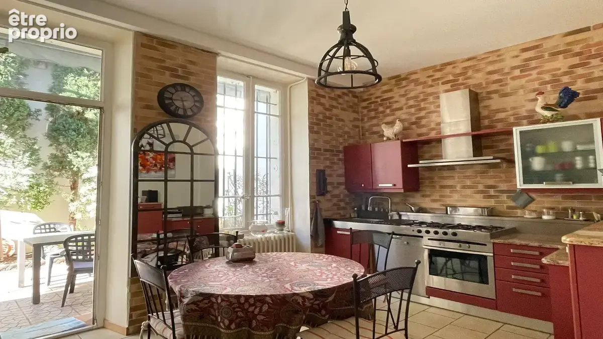 Maison de ville Salon De Provence 7 pièce(s) 231.75 m2 Nue propriété - photo 5