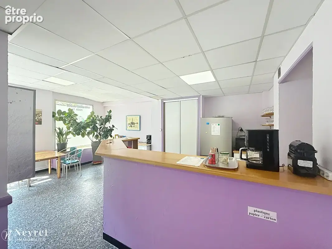 local commercial 170m2 hyper centre - photo 5