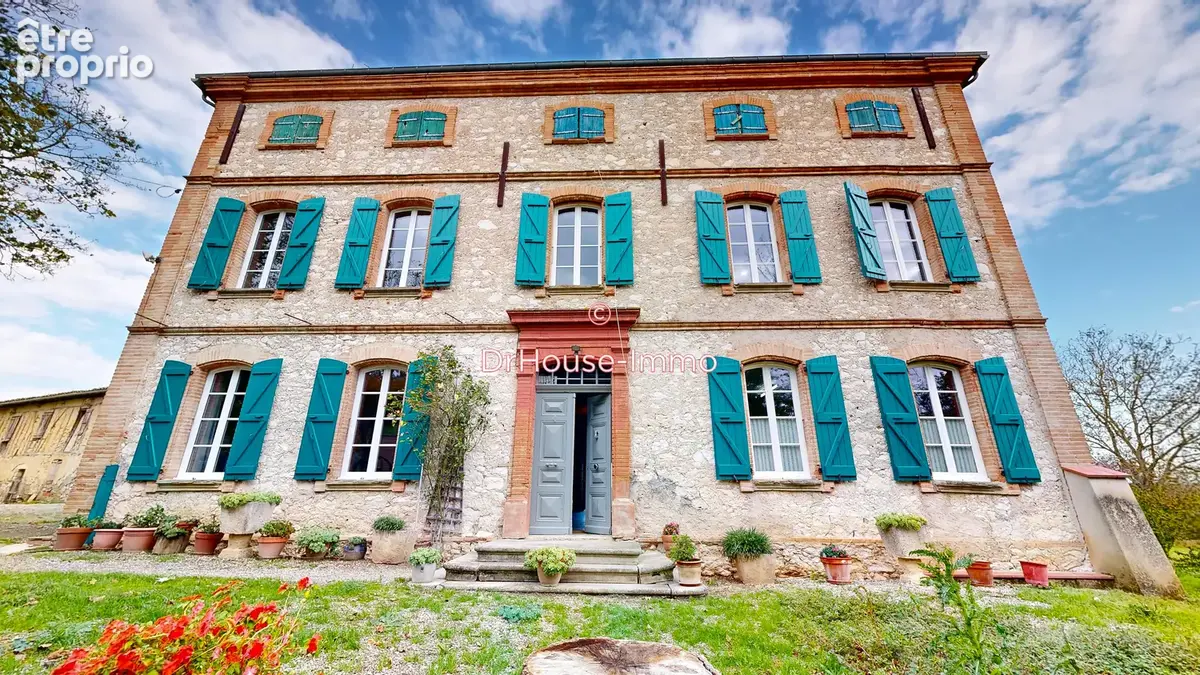 Maison 317 m² à Saint-Gauzens  - photo 2