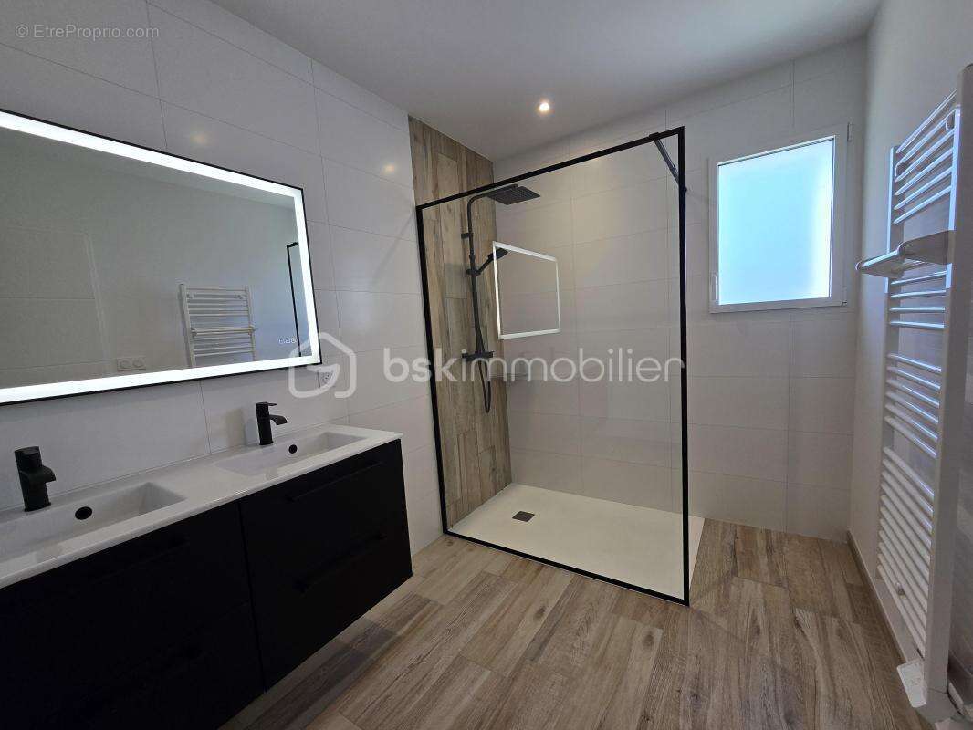 Maison à SAINT-HILAIRE-LA-FORET