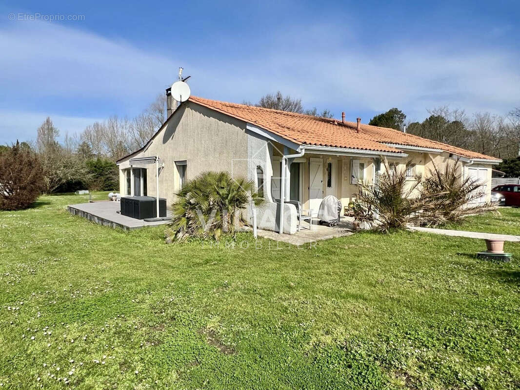 Maison à LE PIAN-MEDOC