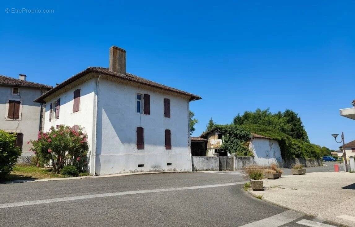 Maison à MIMBASTE