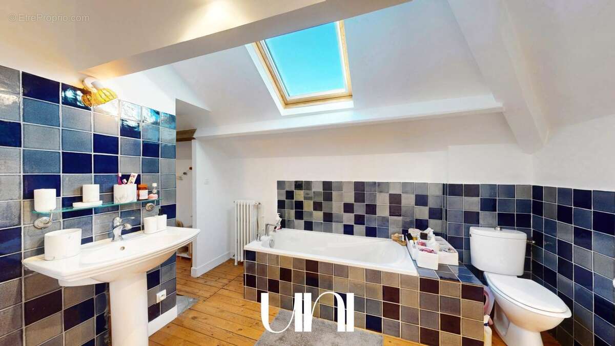 Maison à FLEURY-SUR-ORNE