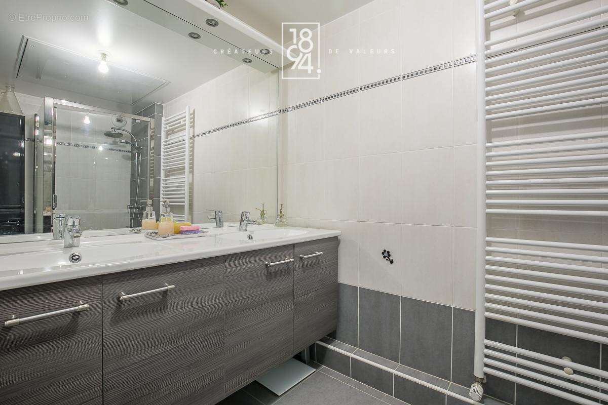 Appartement à MARSEILLE-8E