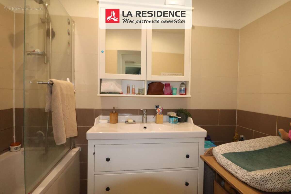 Maison à FONTAINE-SOUS-JOUY