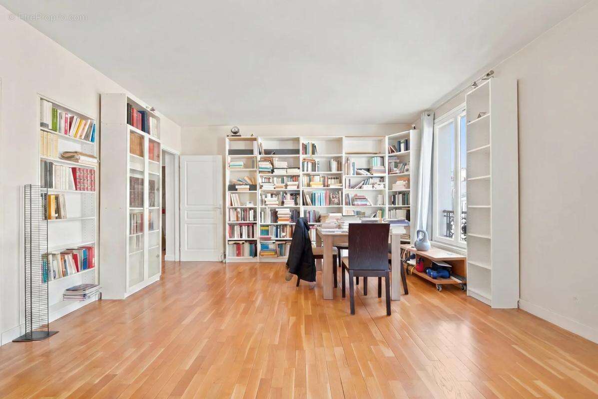 Appartement à PARIS-11E