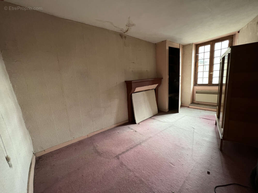 Maison à LES RICEYS