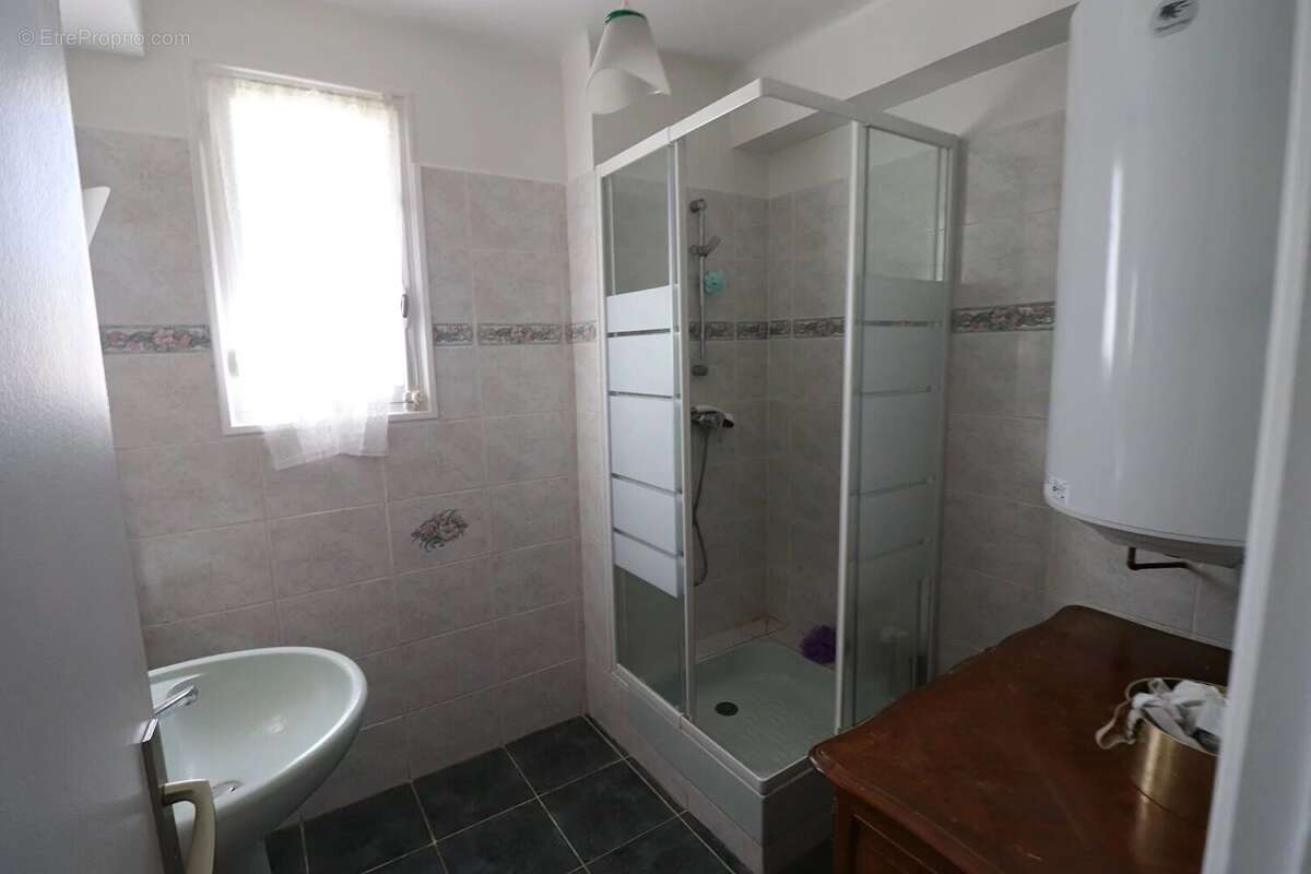 Appartement à SAINT-CYR-SUR-MER