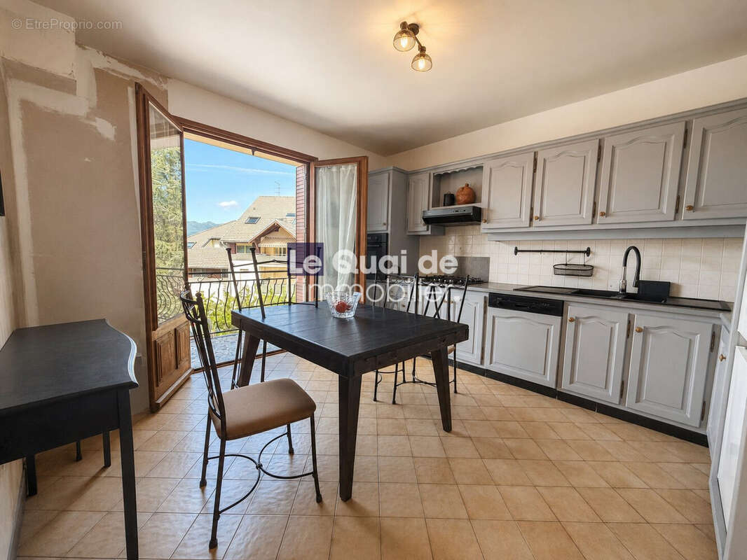 Maison 152 m² à Drumettaz-Clarafond  - photo 4