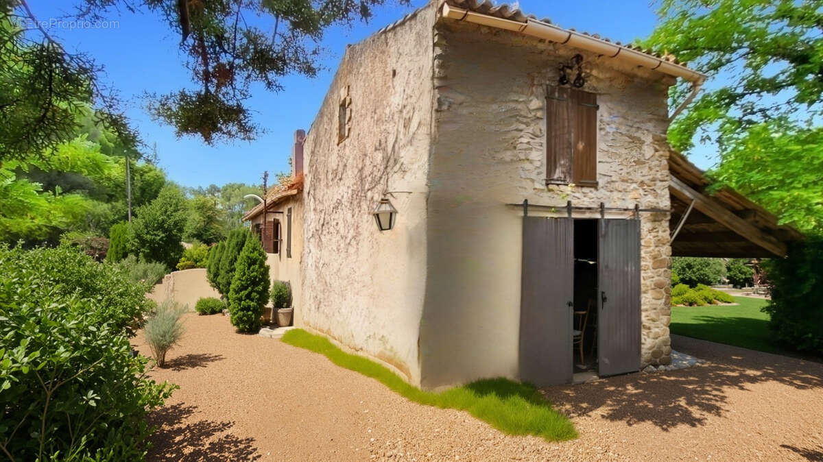 Maison à LE CASTELLET