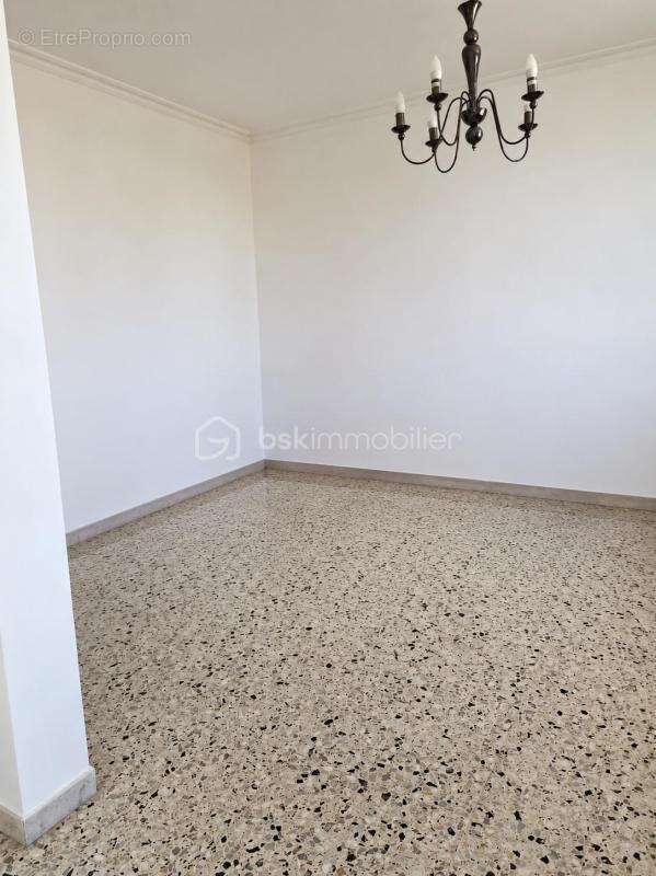 Rare VUE Féérique sur la Mer et la Ville,  appartement T4 en excellent état - photo 9