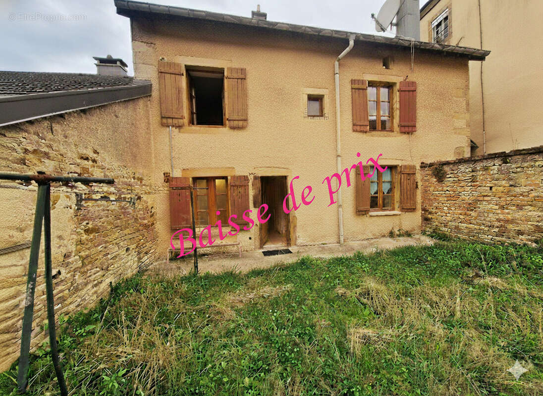 Maison à FOUGEROLLES