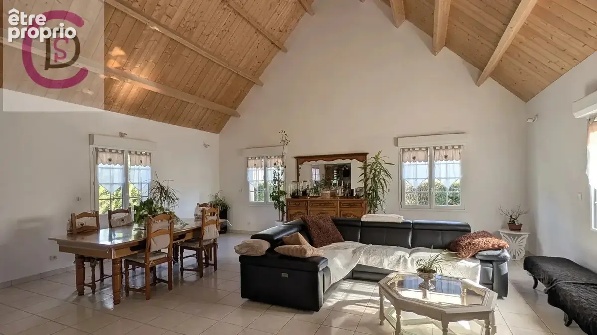 Maison 7 pièces 161 m² à vendre à Reville (50760) - photo 2