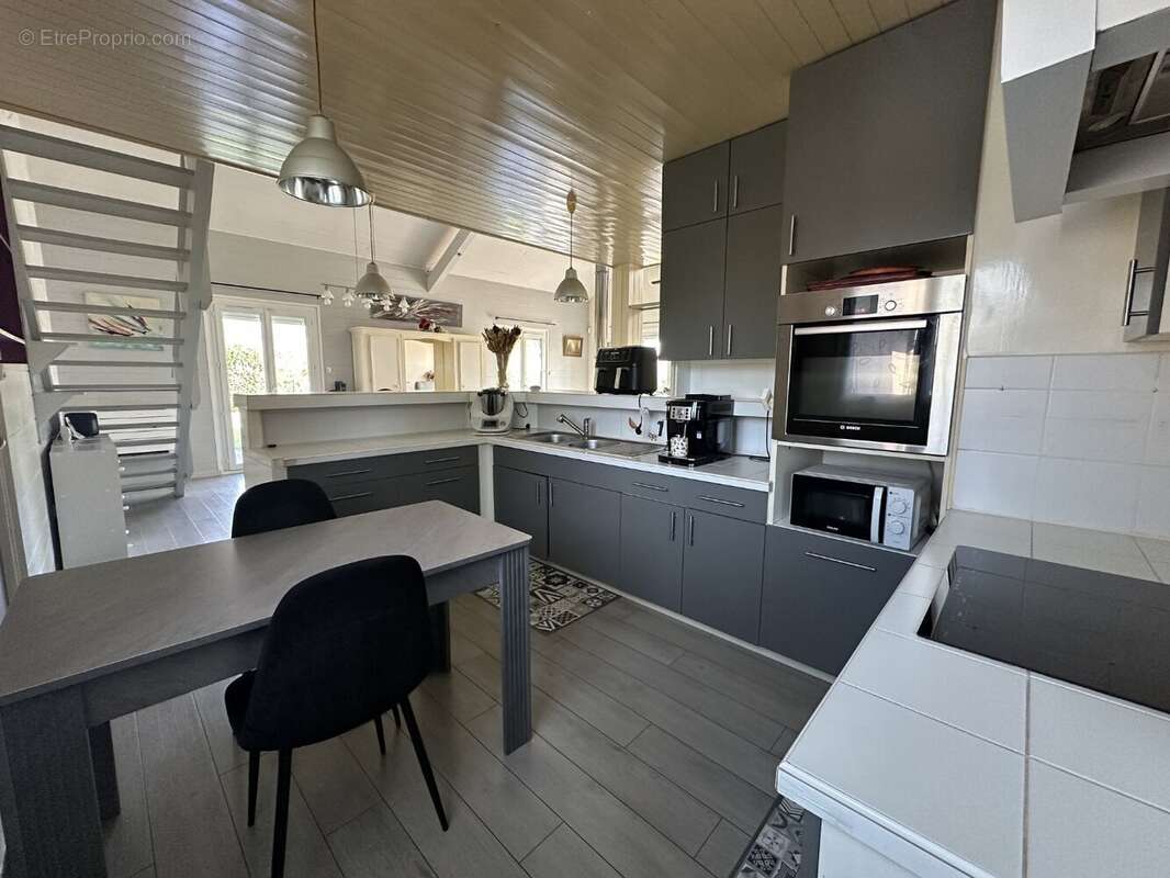 Belle maison d'architecte de 196 m² - photo 5