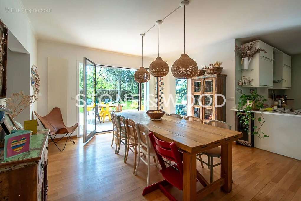 Maison à DIVONNE-LES-BAINS