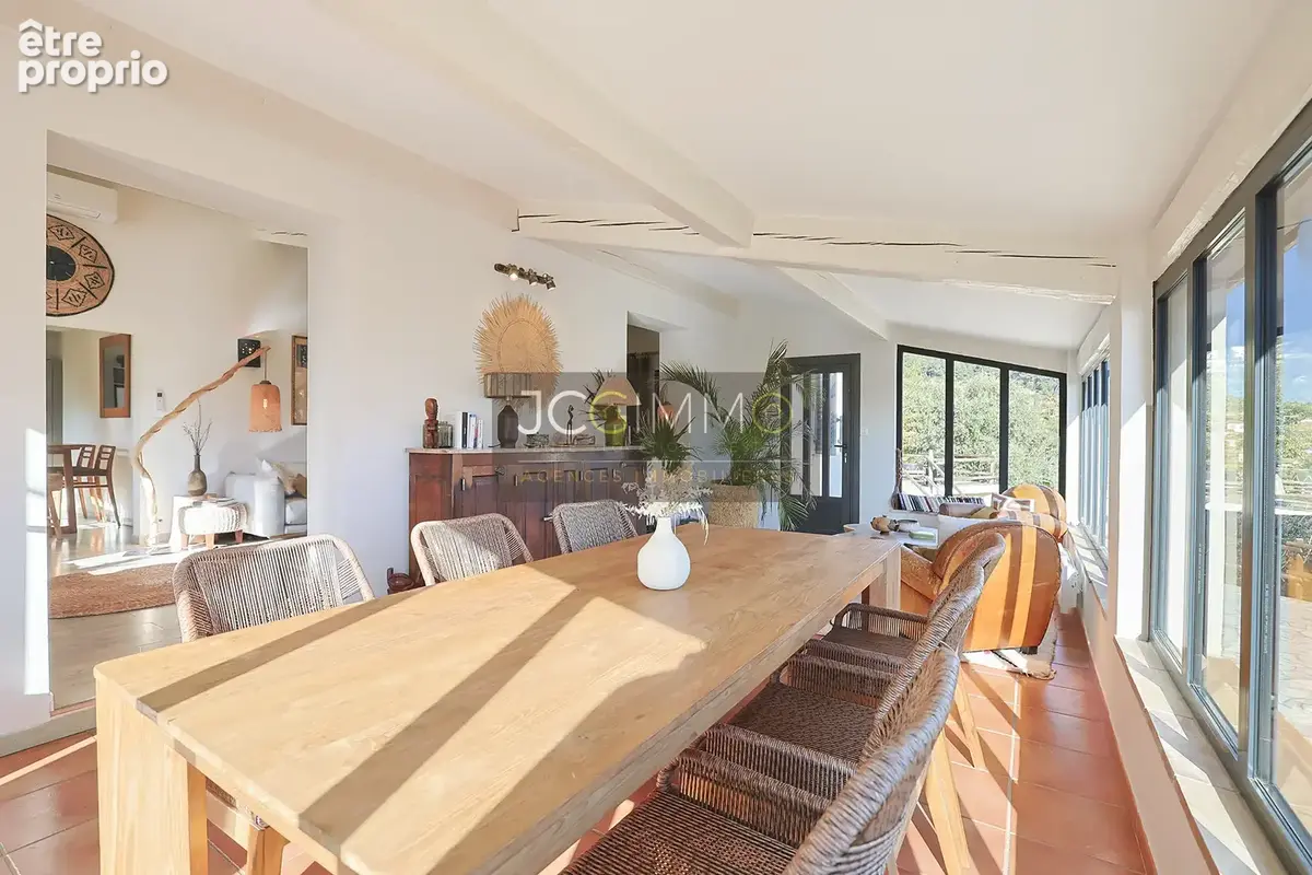 Carqueirane - villa t6 183 m2 vue mer dominante et panoramique avec studio - photo 29