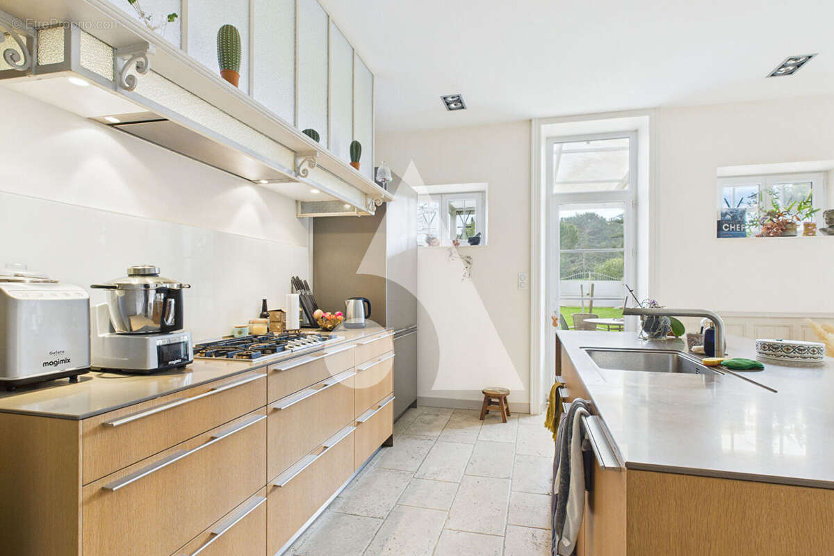 Demeure bourgeoise de 330m² habitables - photo 5