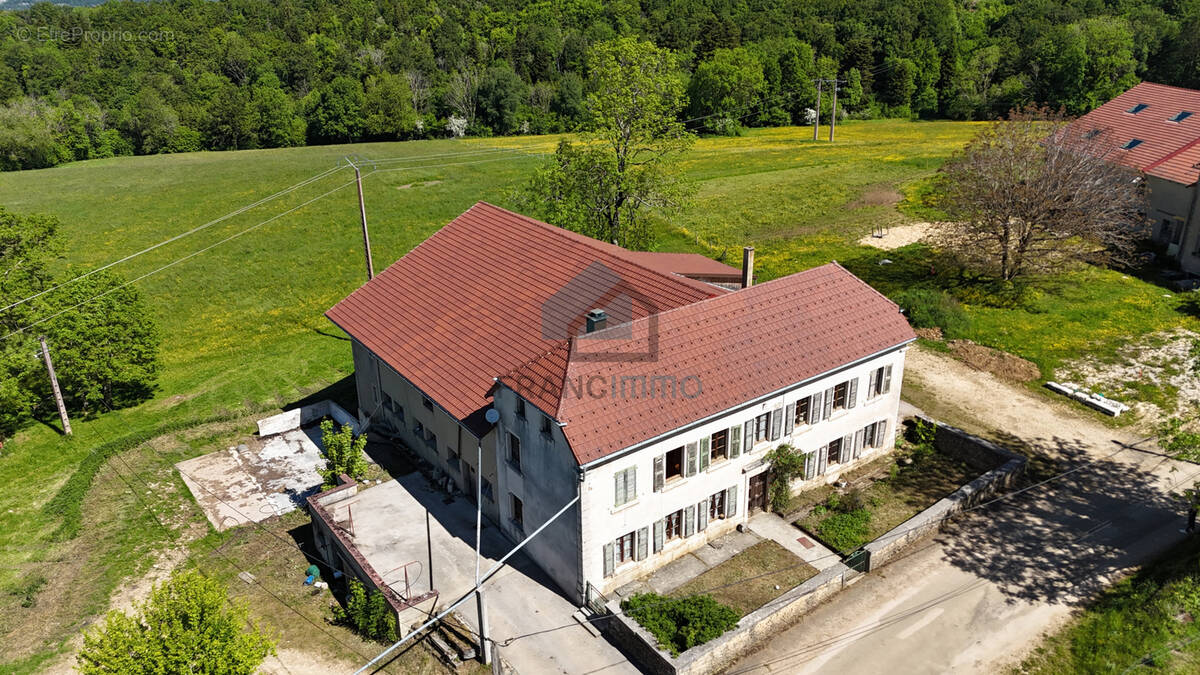 Maison à MONTANDON
