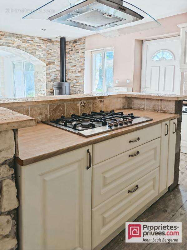 Maison à POCE-SUR-CISSE