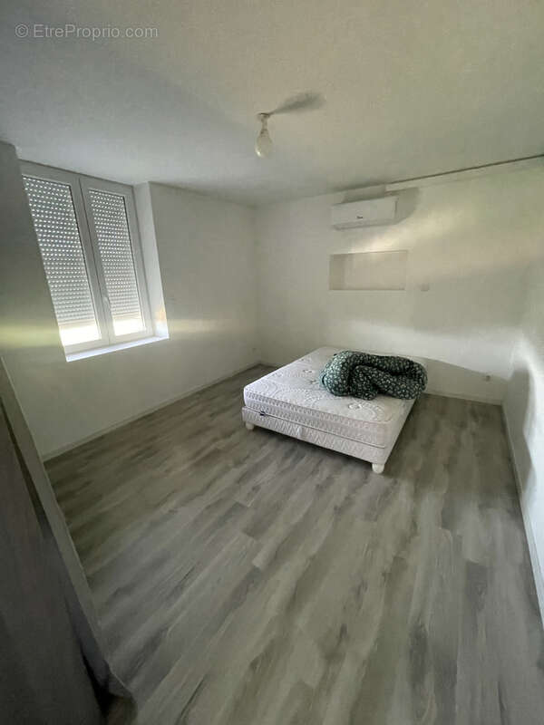 Appartement à UNIEUX