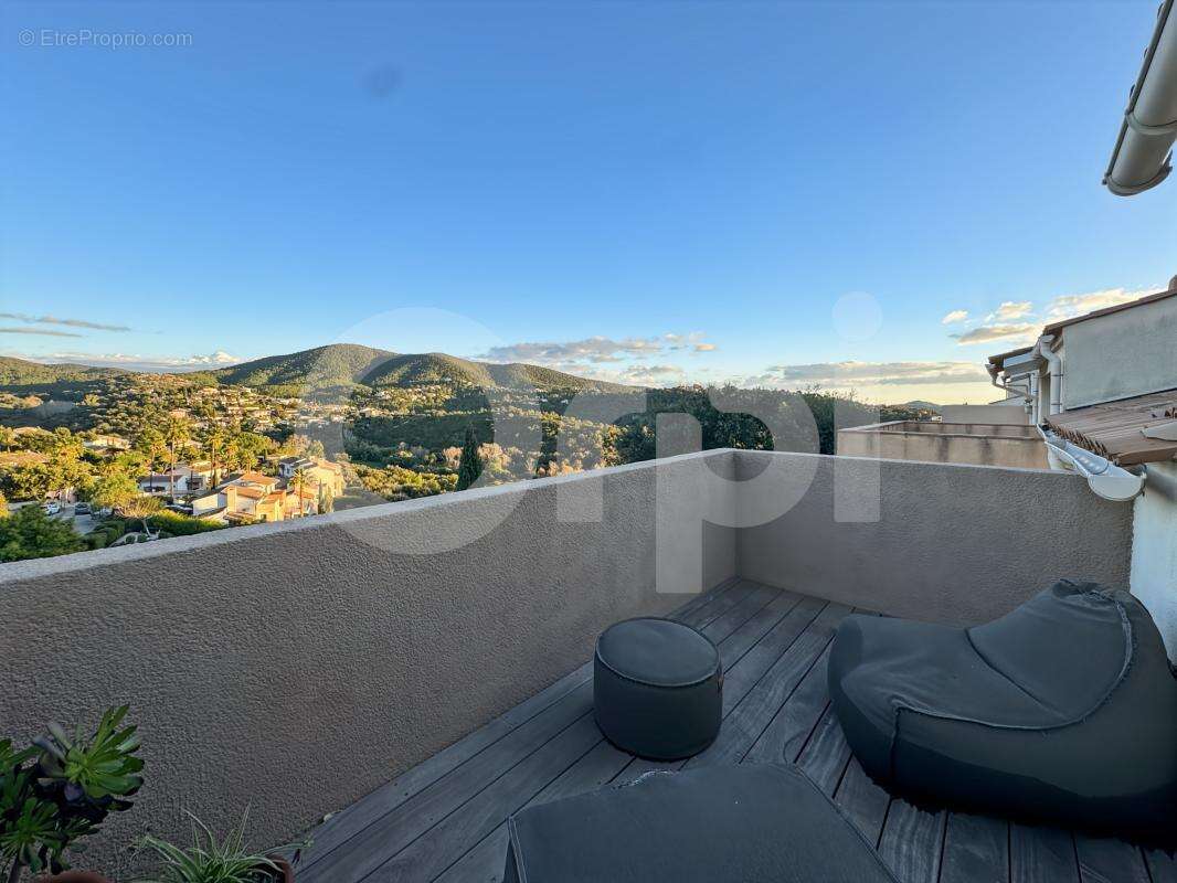 Maison à LA LONDE-LES-MAURES