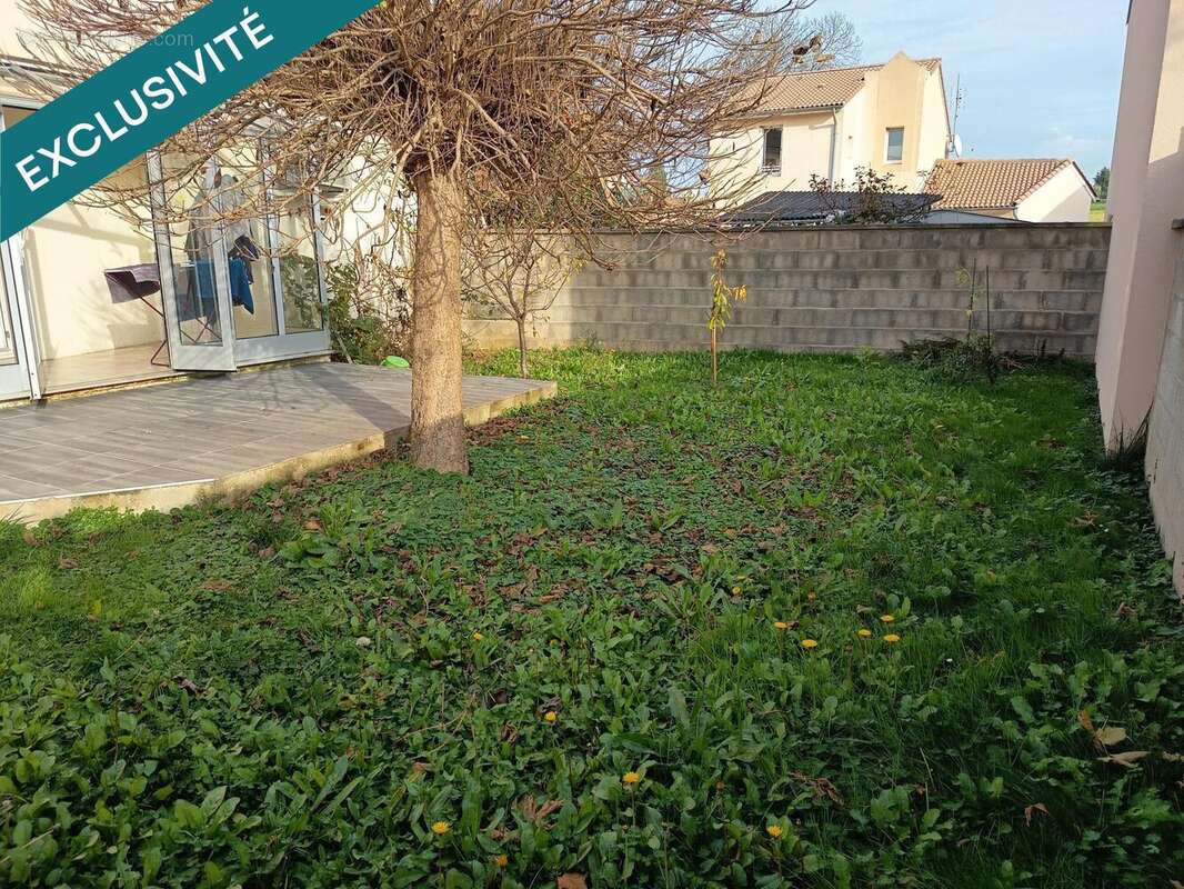 Photo 8 - Maison à PRISSE