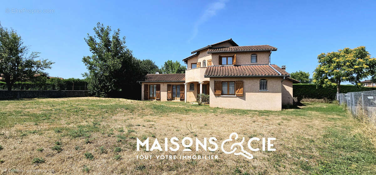 Maison Sainte Julie 4 pièce(s) 121 m2 - photo 3