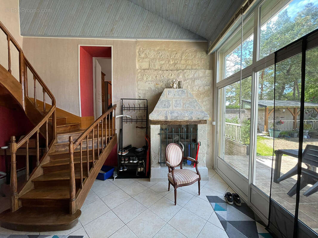 Maison 7 pièces à vendre à Varrains - Calme et Confort - photo 8