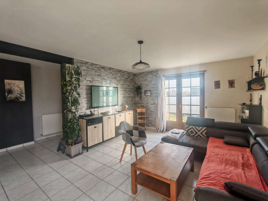 Maison à LA ROUXIERE