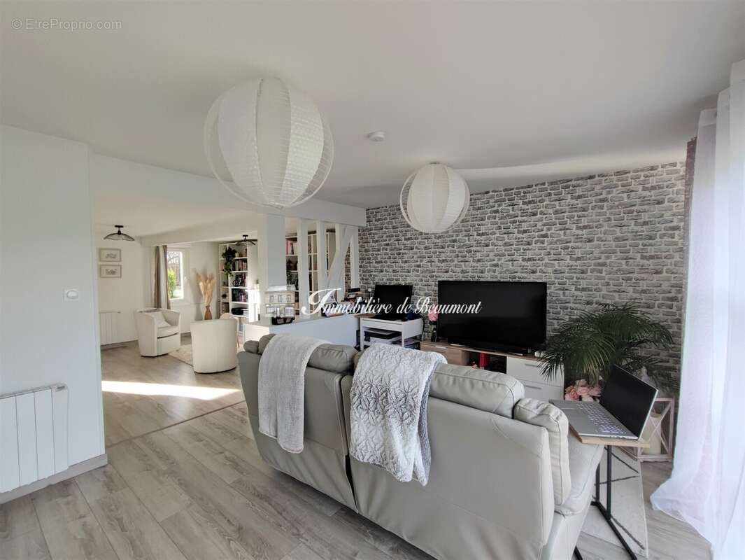 Maison à BEAUMONT-LE-ROGER