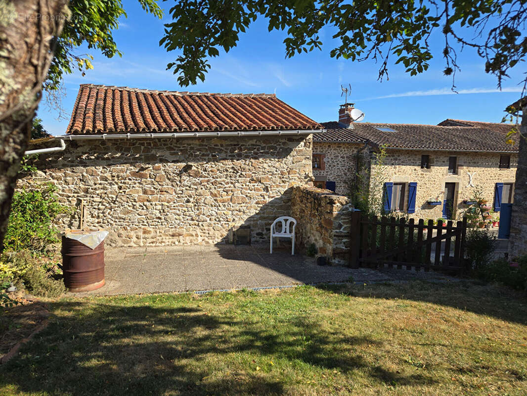 Maison à BLANZAC