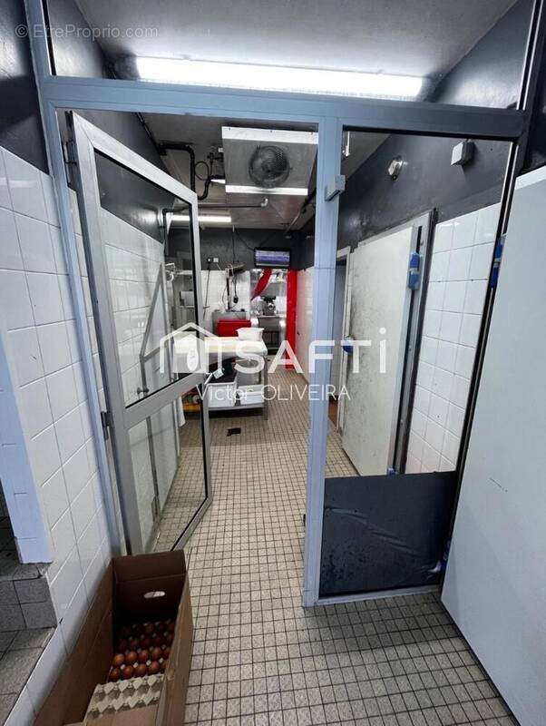 Photo 1 - Commerce à SAINT-SULPICE