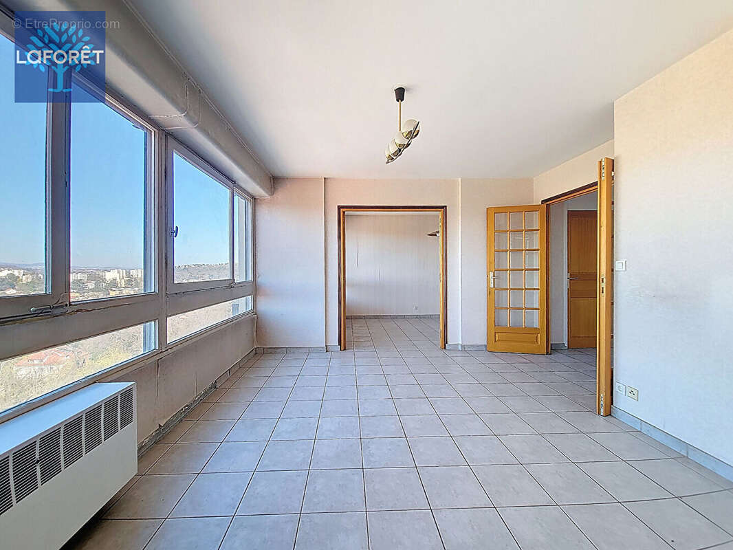 Appartement à OULLINS