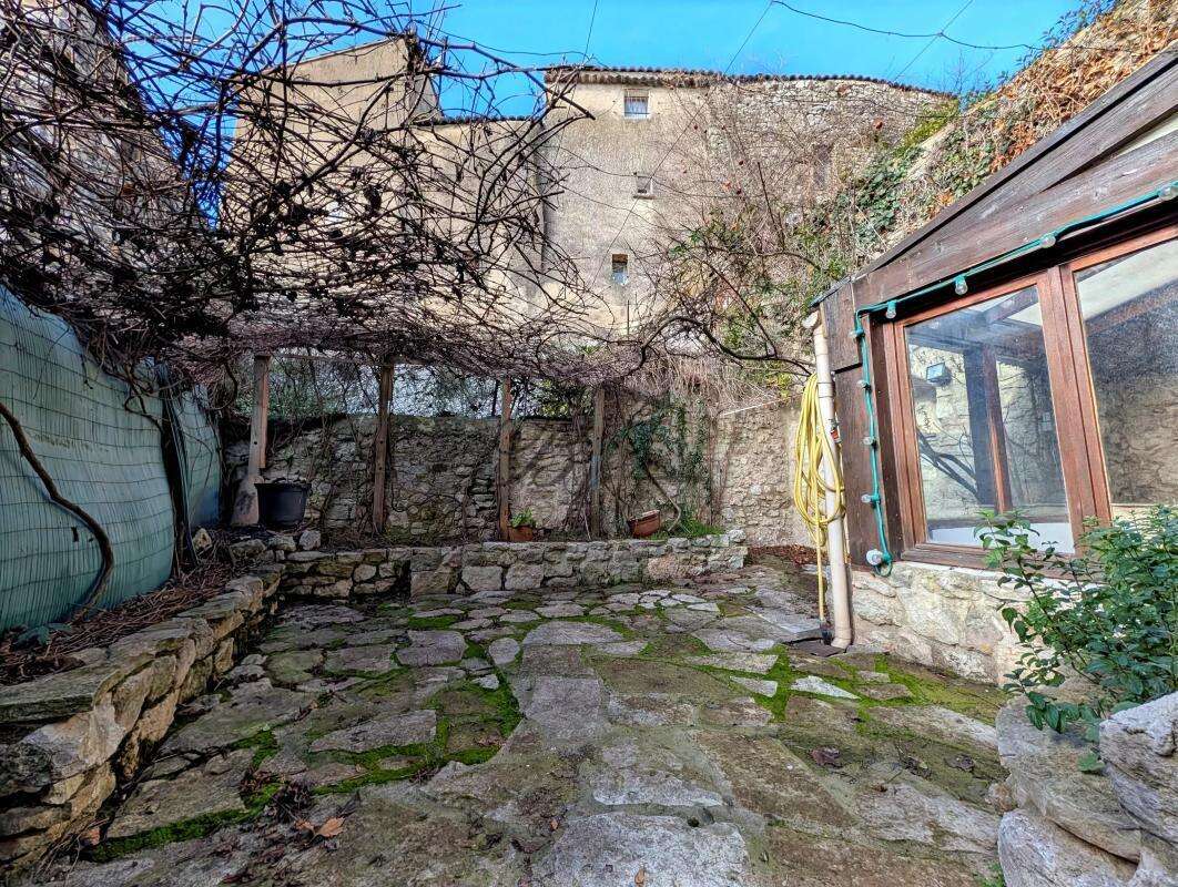 Maison à LA BASTIDE-DES-JOURDANS