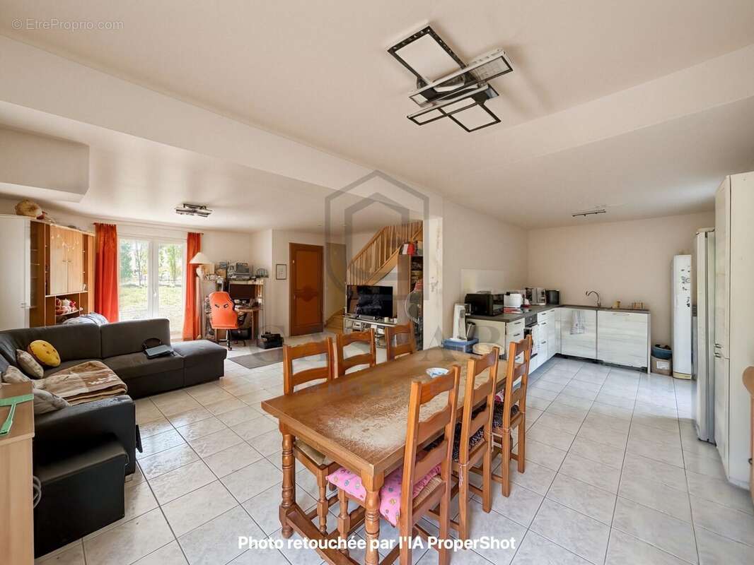Maison 102 m² à Les Baux-De-Breteuil  - photo 3