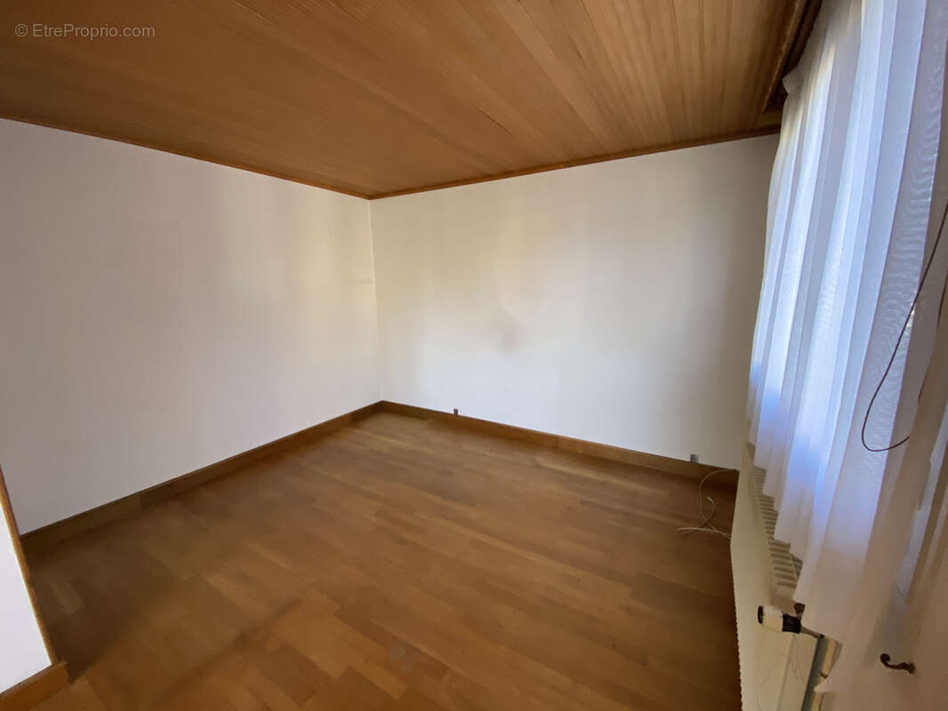 Maison à PARAY-VIEILLE-POSTE