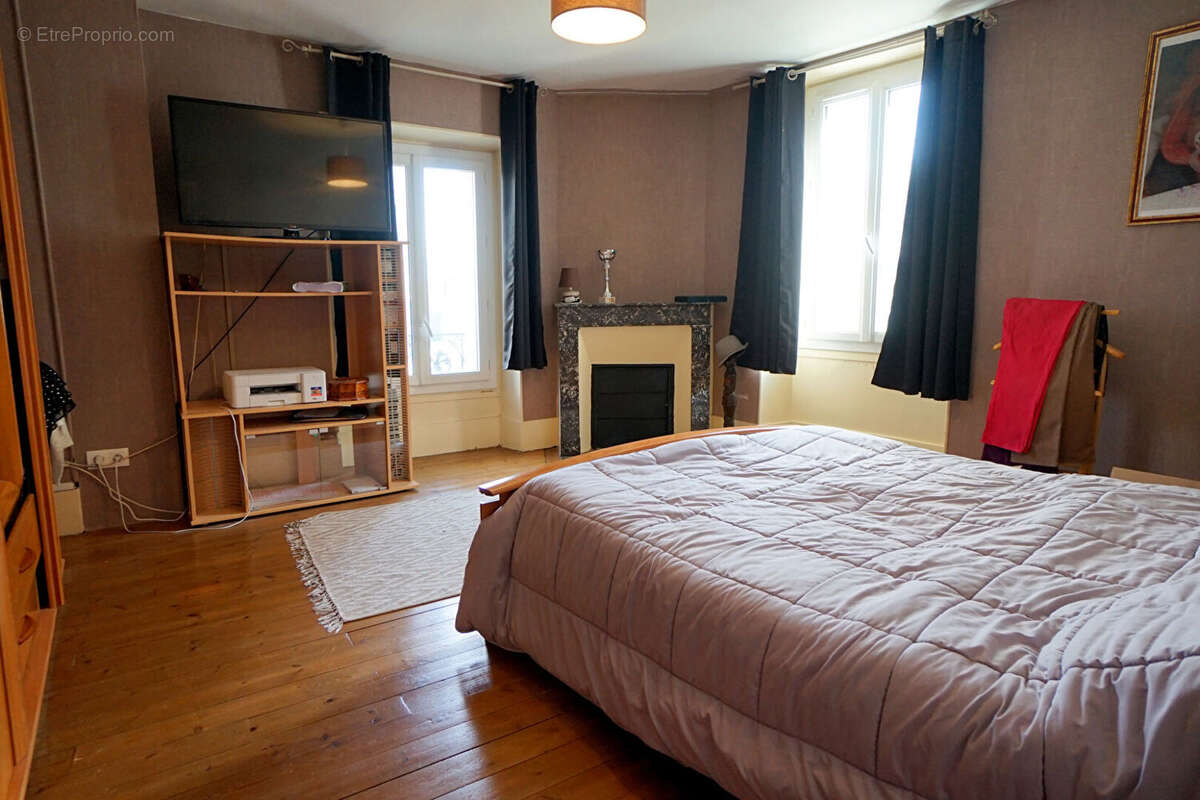 Maison à MEZIERES-SUR-SEINE