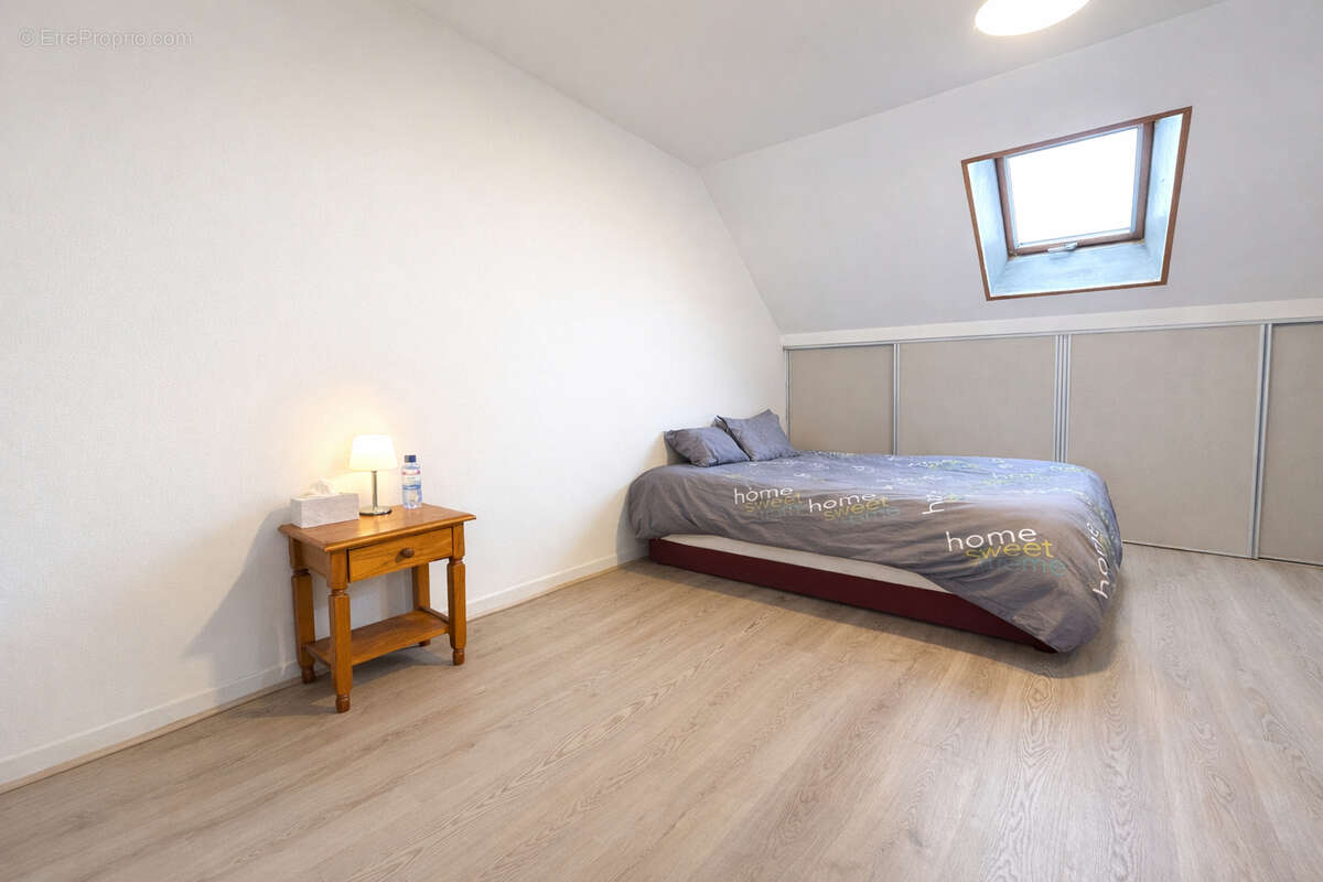 Appartement à BAULNE