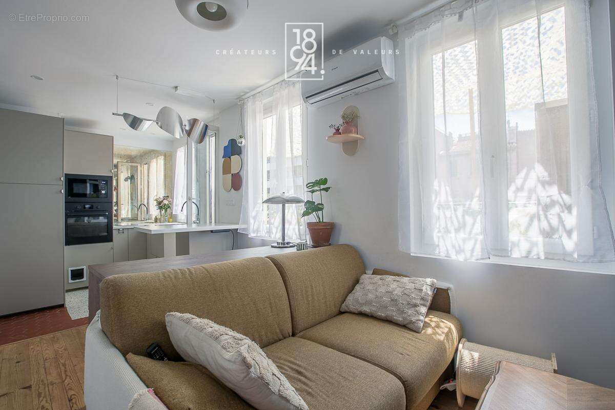 Appartement à MARSEILLE-6E