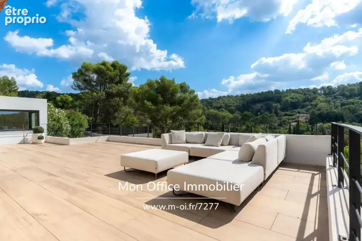 Référence : 7277-ABO - Maison contemporaine de 240 m² avec piscine et vue dégagée – Saint-Marc-Jaumegarde - photo 12