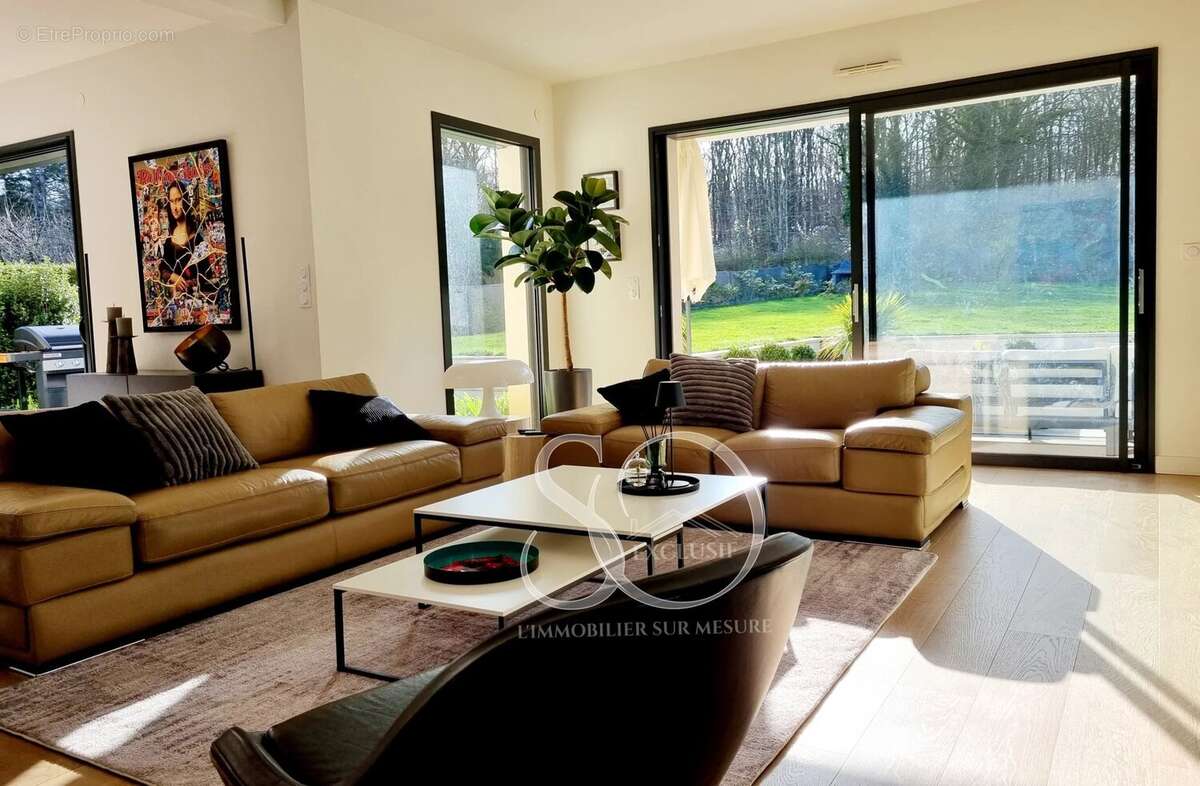 Maison à FEUCHEROLLES