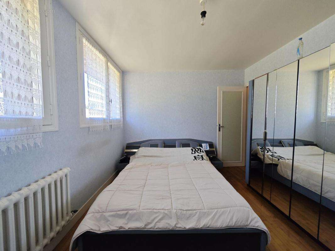 Maison en bourg de serent - photo 5