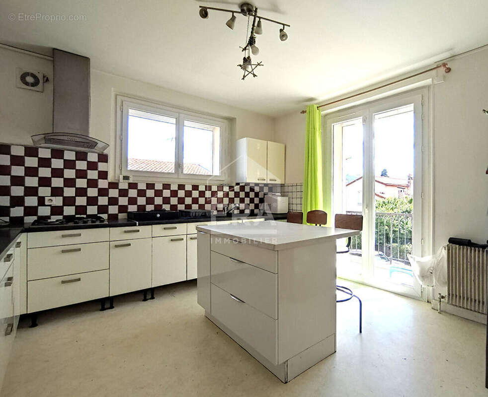 Maison à VALS-PRES-LE-PUY